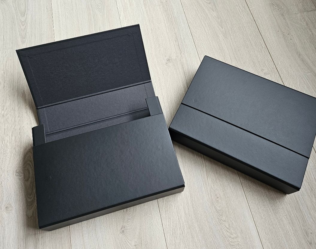 A4 POB BLK BOX MAGNET FLAP 7419